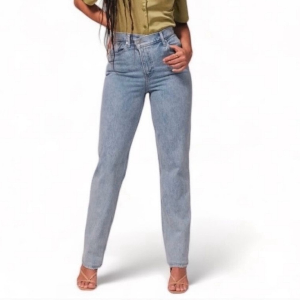 Abercrombie & Fitch, “The ‘90s Straight Ultra High Rise” Jean, Size 28/6R